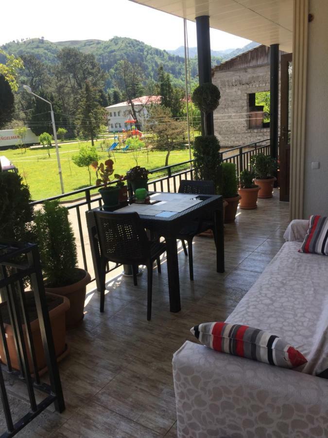 Ferienwohnung Warm Flat Gonio Exterior foto